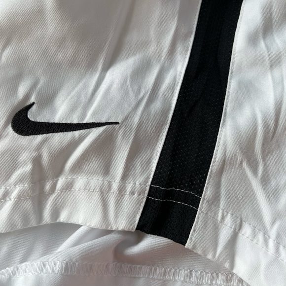 Women's Nike Running Walking Race Sportswear White Shorts Dri - Fit Swim Trunks - Picture 3 of 4